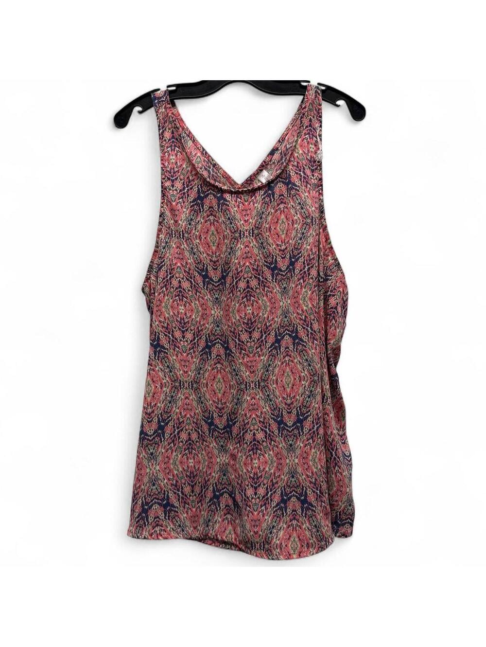 Xhilaration Geometric Pattern Tank